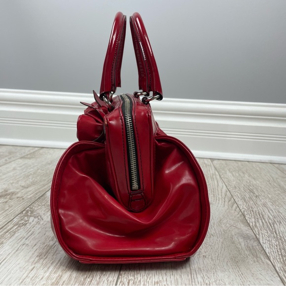 Authentic Valentino Garavani Lacca fleur red bag - Picture 3 of 12